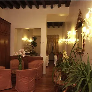 Canal Hotell