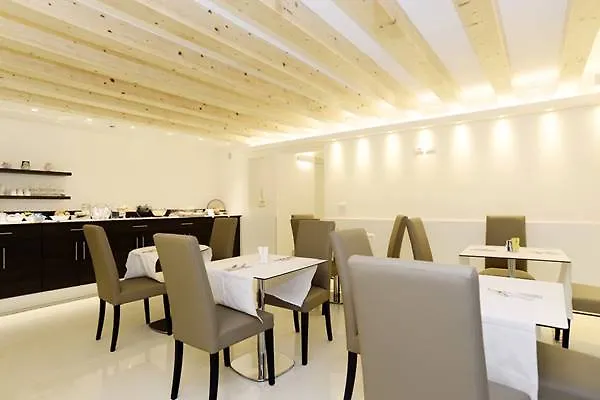 Leone Hotel Venedig 3*,  Italien